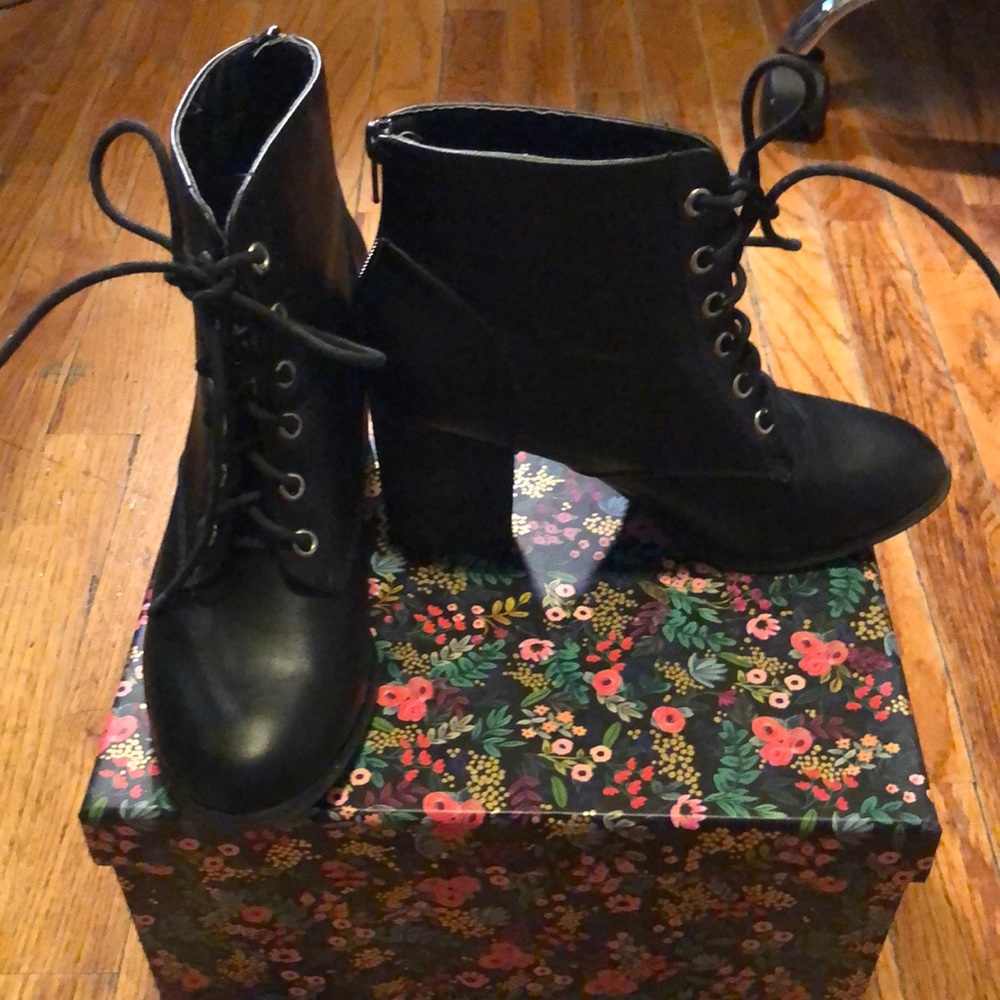 Diba Black Heeled Boots